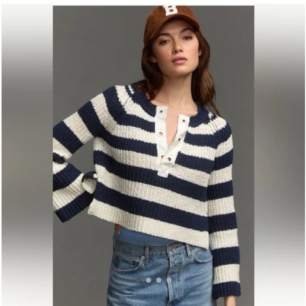 Pilcro Navy and Cream Knit Bell Sleeve Cropped Sweater size Small